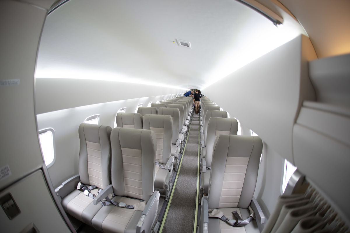 foto dell'aeromobile Embraer ERJ 145